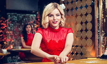 Hình ảnh một người đang liên hệ với bộ phận hỗ trợ khách hàng của kuwin24